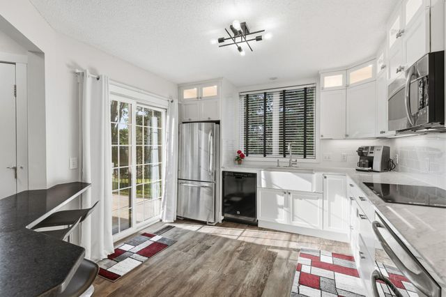 1518 Hunter Hill Road, Hudson, WI 54016