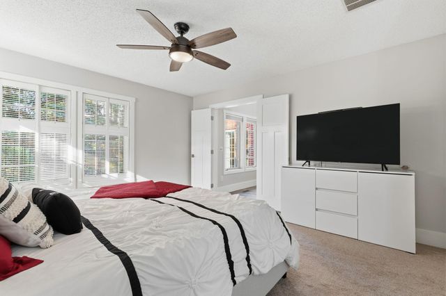 1518 Hunter Hill Road, Hudson, WI 54016