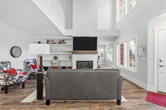 1518 Hunter Hill Road, Hudson, WI 54016