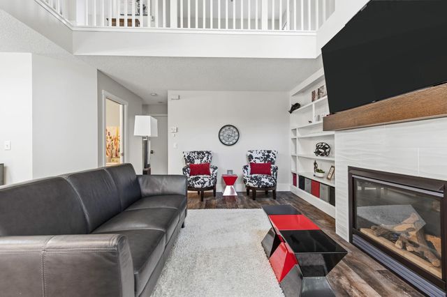 1518 Hunter Hill Road, Hudson, WI 54016