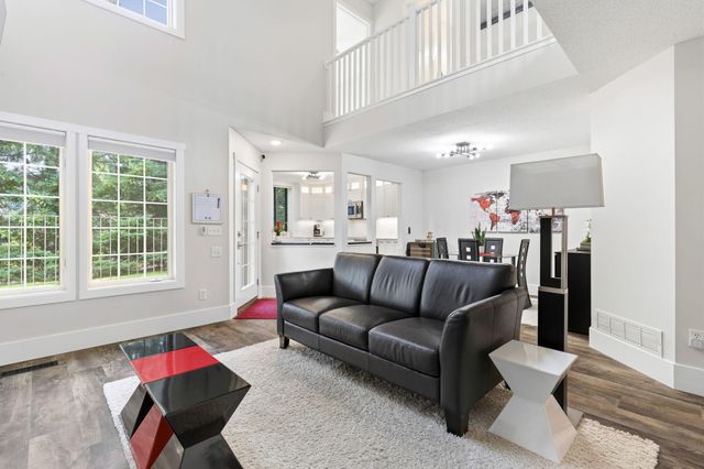 1518 Hunter Hill Road, Hudson, WI 54016