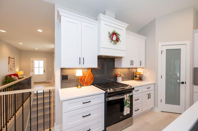 7404 Boulder Creek Drive, Midland, MI 48642