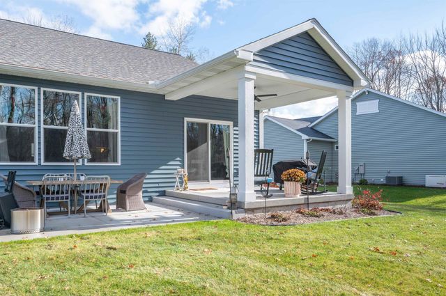 7404 Boulder Creek Drive, Midland, MI 48642