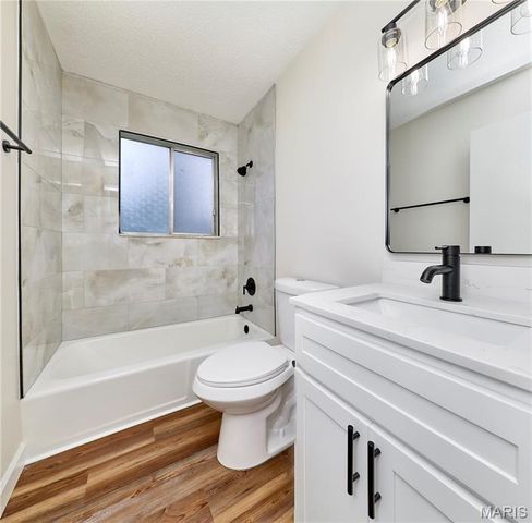 1771 Redcoat Drive, Maryland Heights, MO 63043