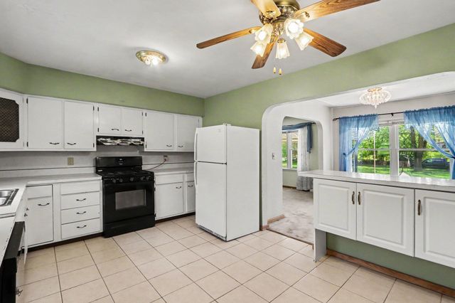 7445 Morgan Road, Pennfield Twp, MI 49017