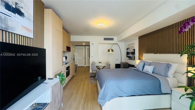 90 NE 32 ST 613, Miami, FL 33137