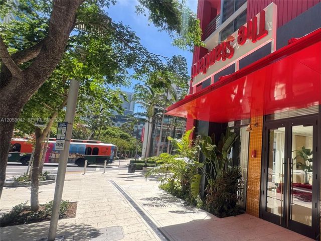 90 NE 32 ST 613, Miami, FL 33137
