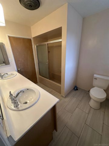 3246 Grand Ave, San Marcos, CA 92078