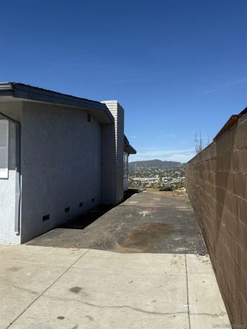 3246 Grand Ave, San Marcos, CA 92078