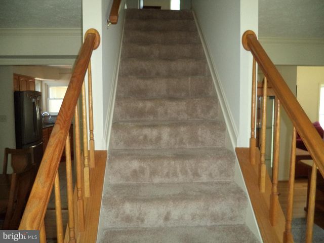 7881 WHITES COVE RD, Pasadena, MD 21122