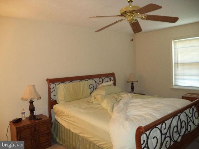 7881 WHITES COVE RD, Pasadena, MD 21122