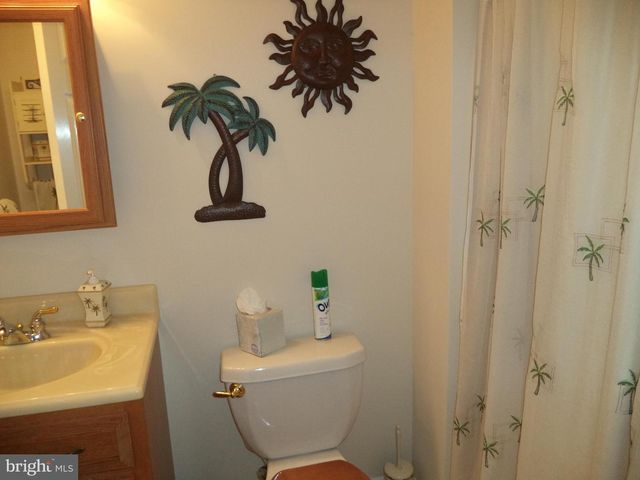 7881 WHITES COVE RD, Pasadena, MD 21122