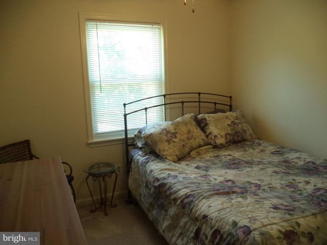 7881 WHITES COVE RD, Pasadena, MD 21122