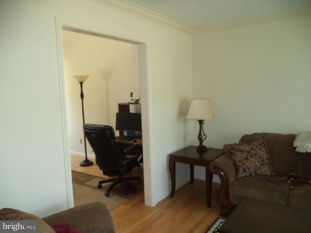 7881 WHITES COVE RD, Pasadena, MD 21122