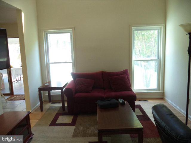 7881 WHITES COVE RD, Pasadena, MD 21122