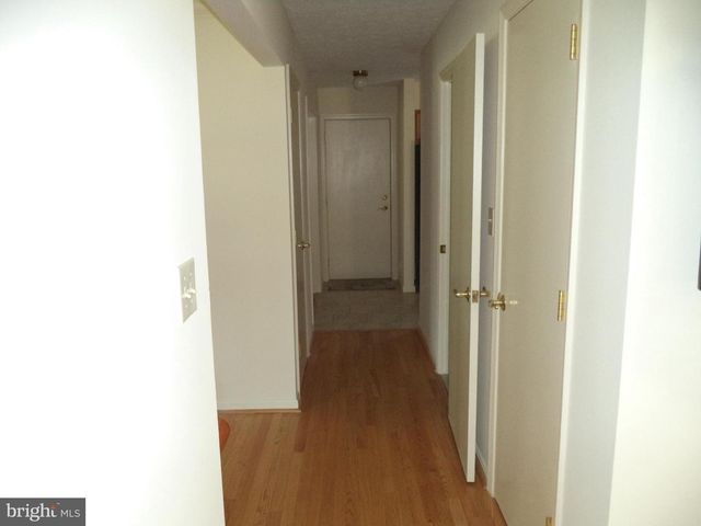 7881 WHITES COVE RD, Pasadena, MD 21122