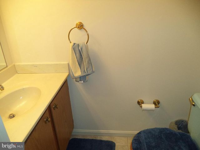 7881 WHITES COVE RD, Pasadena, MD 21122
