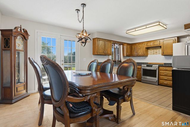 699 Selbys Pond Road, Stratford, CT 06615