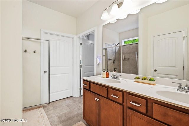 5775 Huntington Park Drive, La Grange, NC 28551