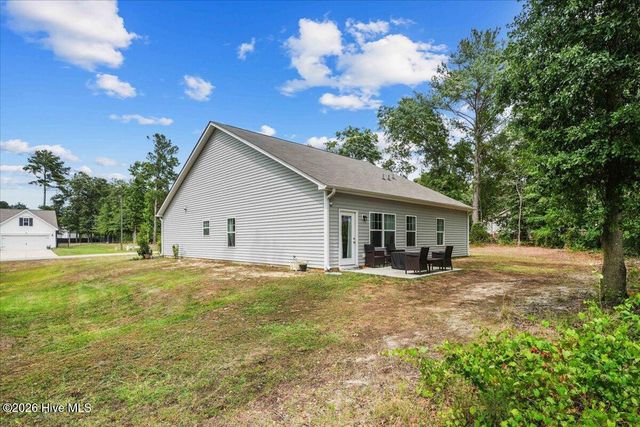 5775 Huntington Park Drive, La Grange, NC 28551
