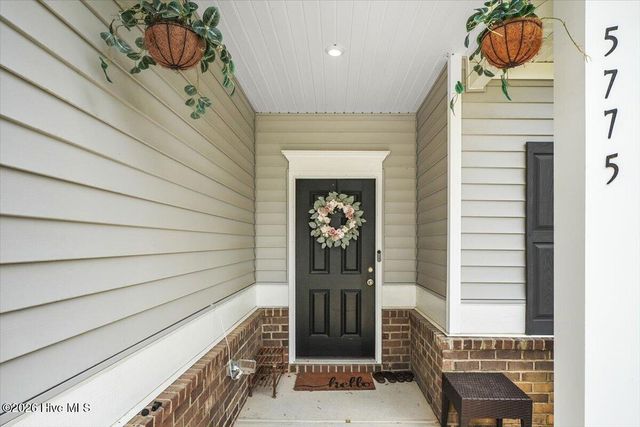 5775 Huntington Park Drive, La Grange, NC 28551