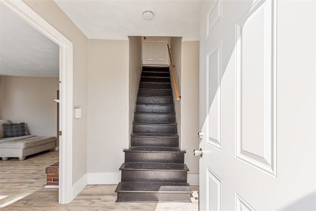 435 Broadway, East Providence, RI 02914