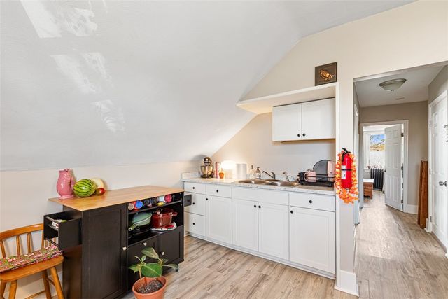 435 Broadway, East Providence, RI 02914