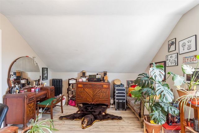 435 Broadway, East Providence, RI 02914