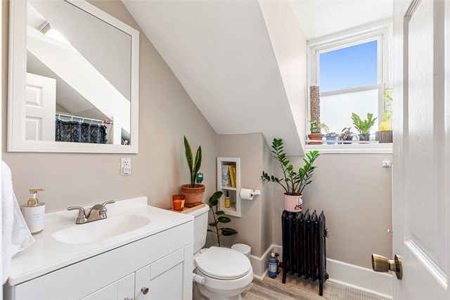 435 Broadway, East Providence, RI 02914