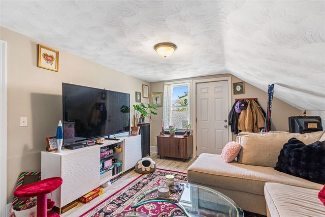 435 Broadway, East Providence, RI 02914