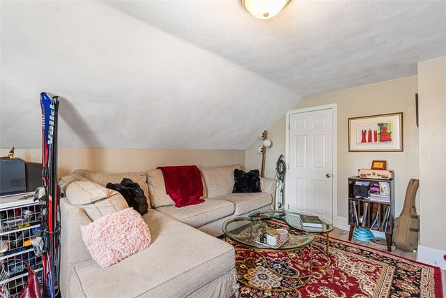 435 Broadway, East Providence, RI 02914