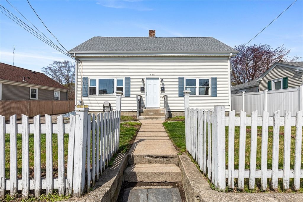 435 Broadway, East Providence, RI 02914