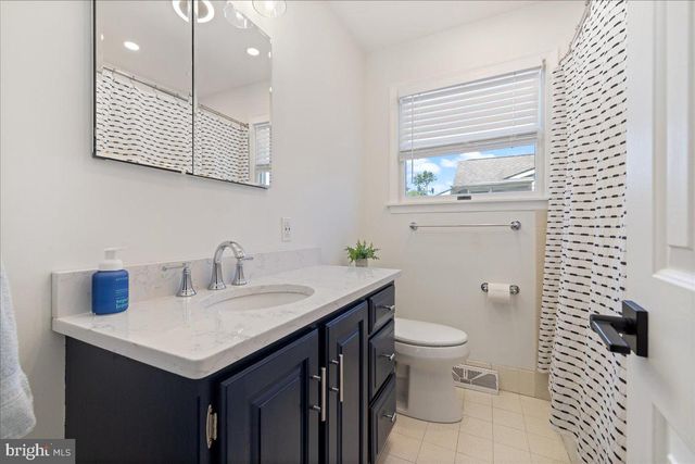 598 CONSTITUTIONAL DR, Warminster, PA 18974