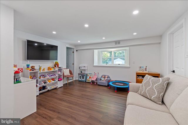 598 CONSTITUTIONAL DR, Warminster, PA 18974