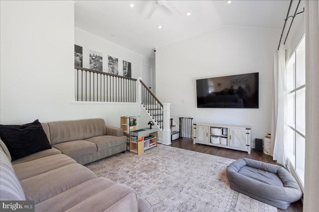 598 CONSTITUTIONAL DR, Warminster, PA 18974