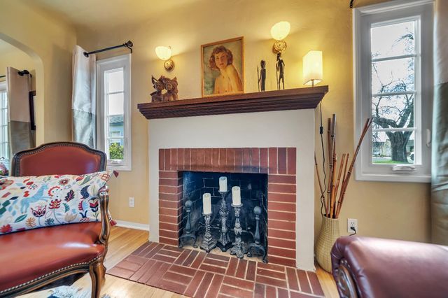 322 N Santa Ana Ave, Modesto, CA 95354