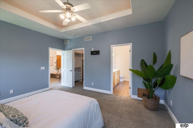 230 E View Drive, Council Bluffs, IA 51503