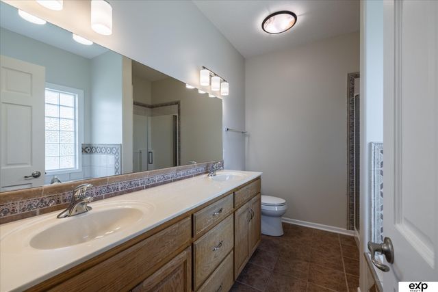 230 E View Drive, Council Bluffs, IA 51503