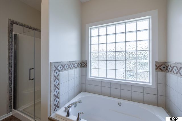 230 E View Drive, Council Bluffs, IA 51503