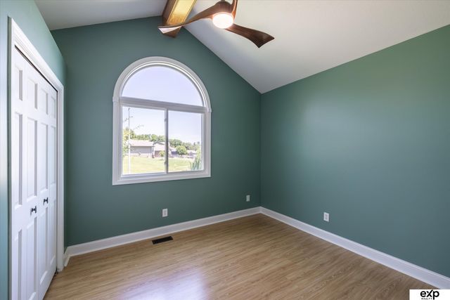 230 E View Drive, Council Bluffs, IA 51503