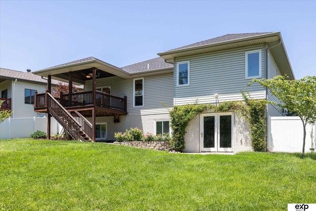 230 E View Drive, Council Bluffs, IA 51503