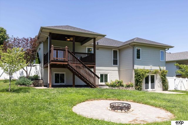 230 E View Drive, Council Bluffs, IA 51503