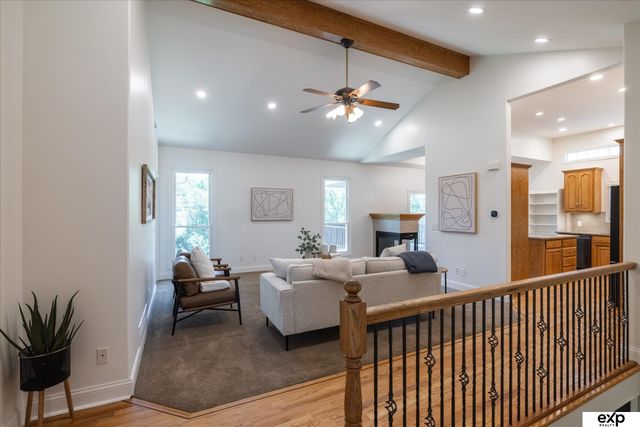 230 E View Drive, Council Bluffs, IA 51503
