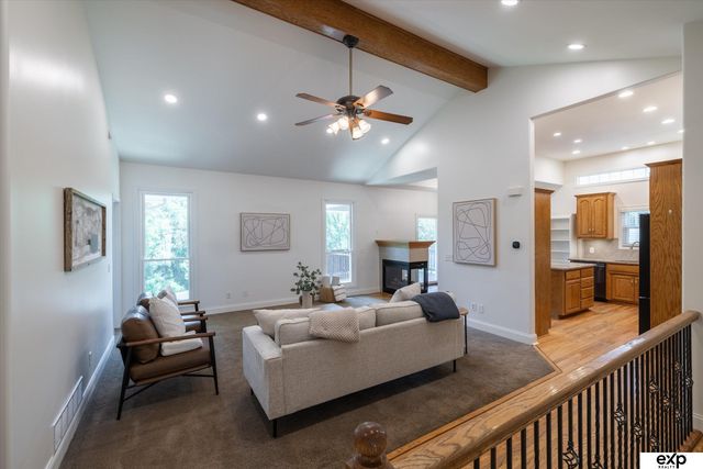 230 E View Drive, Council Bluffs, IA 51503
