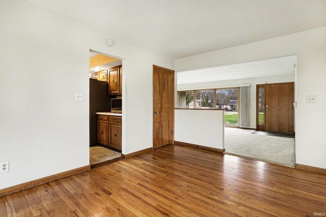 51815 Bittersweet Road, Granger, IN 46530