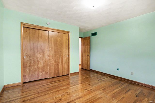 51815 Bittersweet Road, Granger, IN 46530