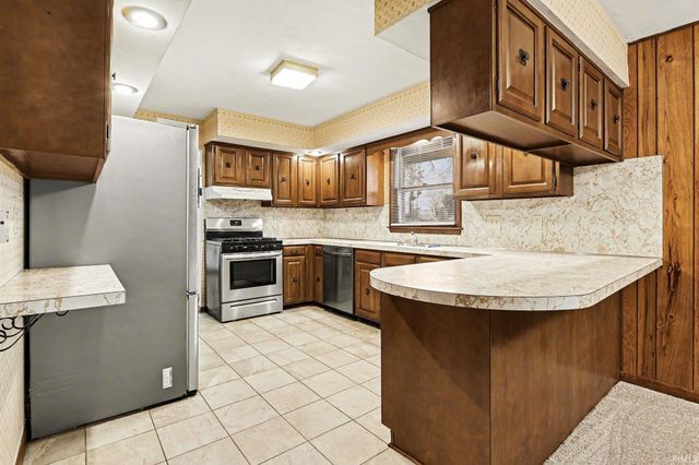 51815 Bittersweet Road, Granger, IN 46530