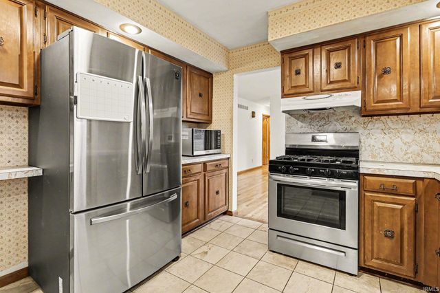 51815 Bittersweet Road, Granger, IN 46530