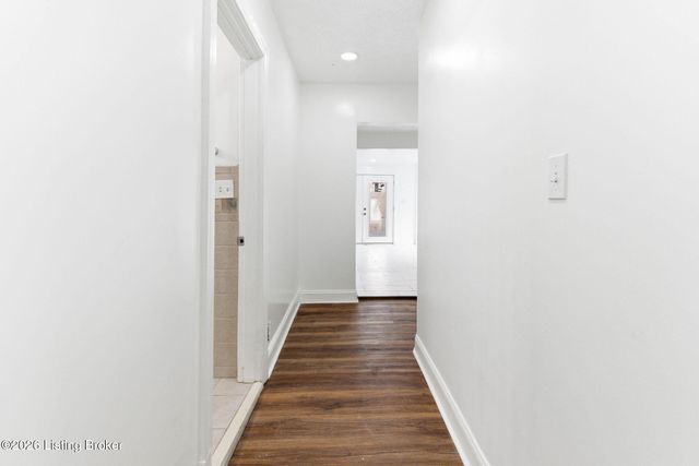 5533 Bruce Ave, Louisville, KY 40214