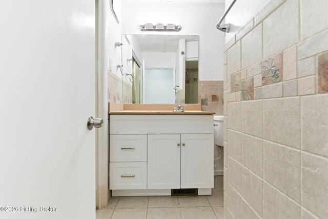 5533 Bruce Ave, Louisville, KY 40214